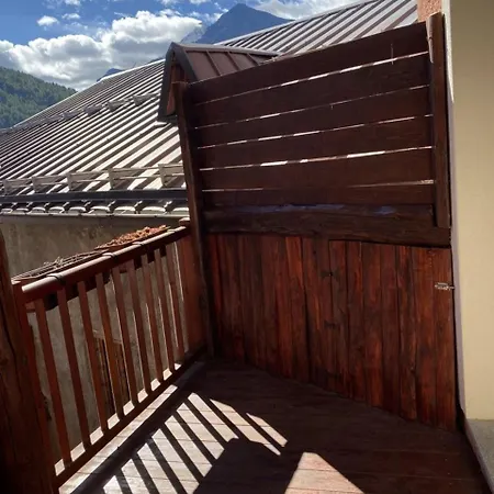 Rousinette Apartament *