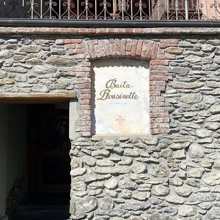 Rousinette Apartament *